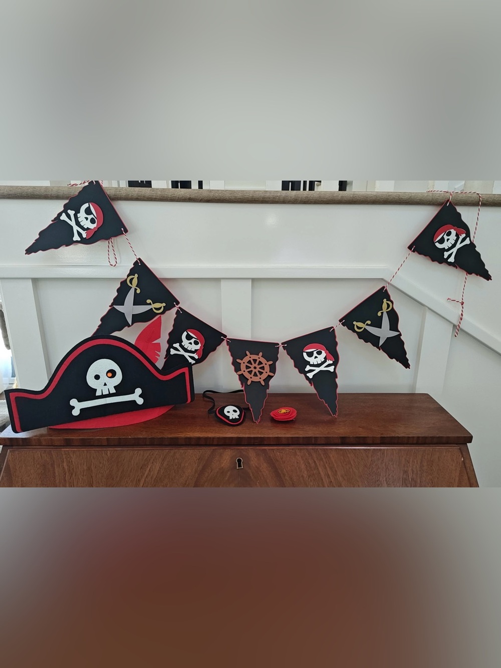 Toddler Pirate Hat & Party Banner - EUC